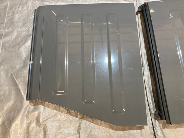 2020-2024 Jeep Gladiator JT OEM Removable Hard Top Assembly w/ Freedom Panels / Sting-Gray JT002