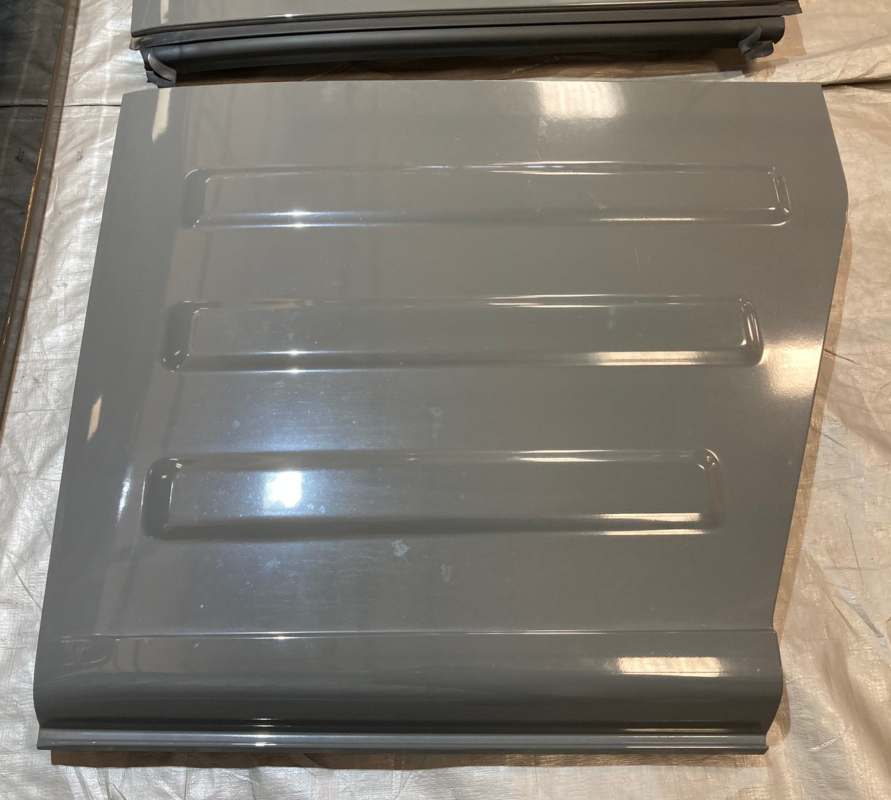 2020-2024 Jeep Gladiator JT OEM Removable Hard Top Assembly w/ Freedom Panels / Sting-Gray JT002