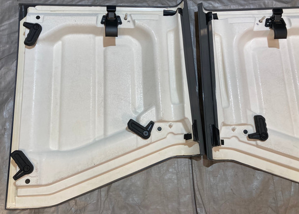 2020-2024 Jeep Gladiator JT OEM Removable Hard Top Assembly w/ Freedom Panels / Sting-Gray JT002