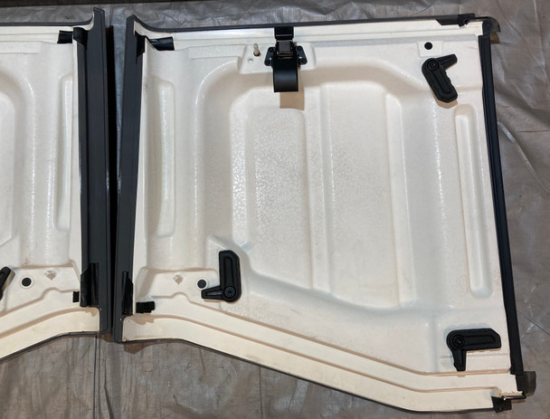 2020-2024 Jeep Gladiator JT OEM Removable Hard Top Assembly w/ Freedom Panels / Sting-Gray JT002