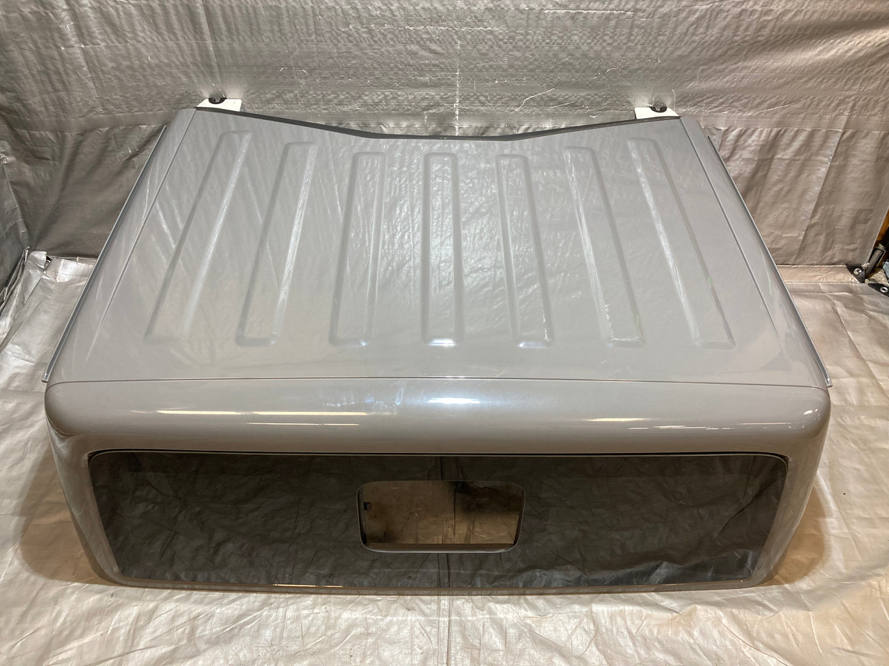 2020-2024 Jeep Gladiator JT OEM Removable Hard Top Assembly w/ Freedom Panels / Sting-Gray JT002