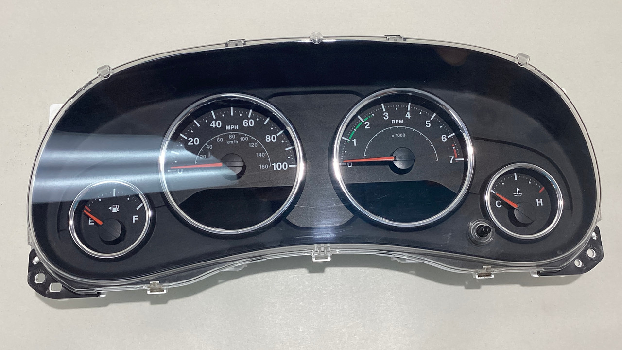 2016-2017 Jeep Wrangler JK Instrument Gauge Cluster / 56054392AF / JK012