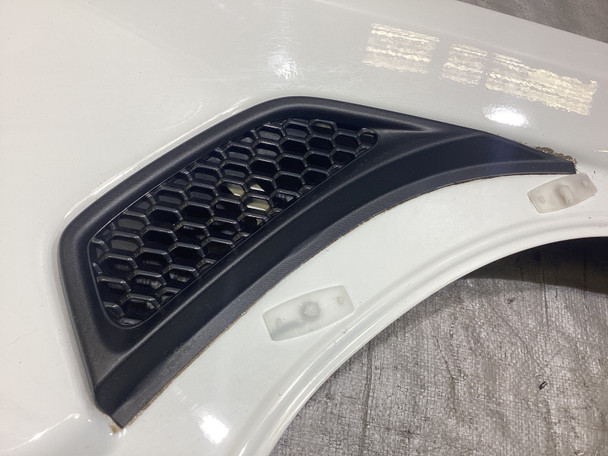 2018-2023 Jeep Wrangler JL Passenger Front Fender Apron Panel / Bright White JL009