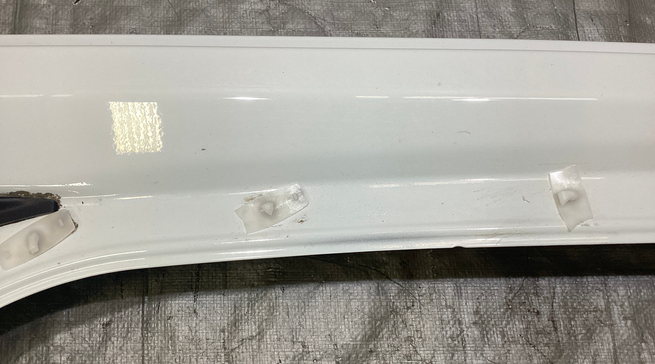 2018-2023 Jeep Wrangler JL Passenger Front Fender Apron Panel / Bright White JL009