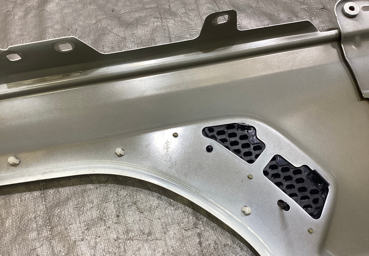 2018-2023 Jeep Wrangler JL Passenger Front Fender Apron Panel / Bright White JL009