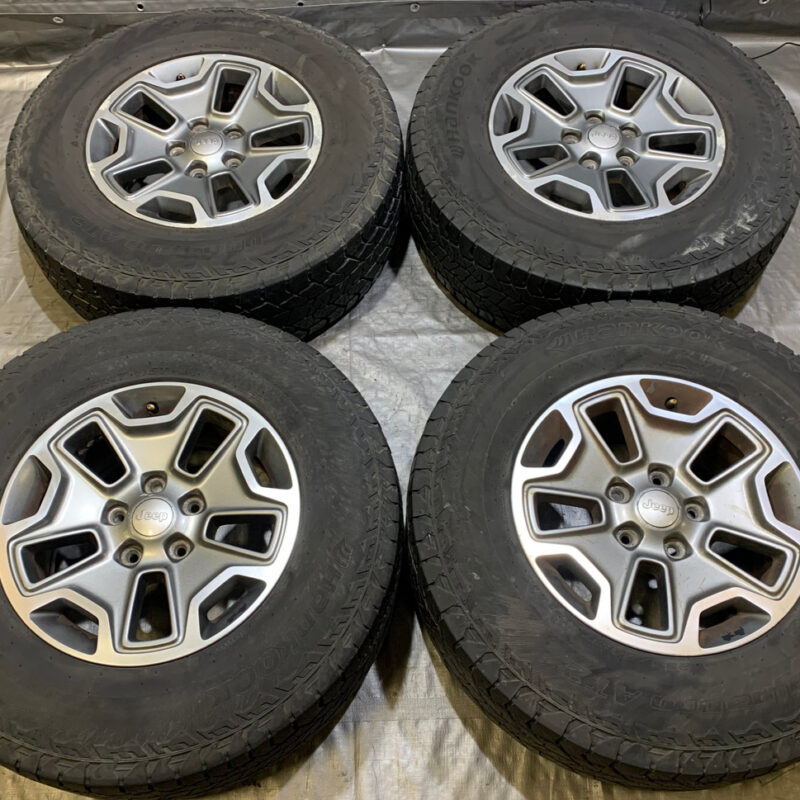 2013-2017 Jeep Wrangler JK Rubicon 17" OEM Wheels Rims w/ Tires / Set of 4 / JK007