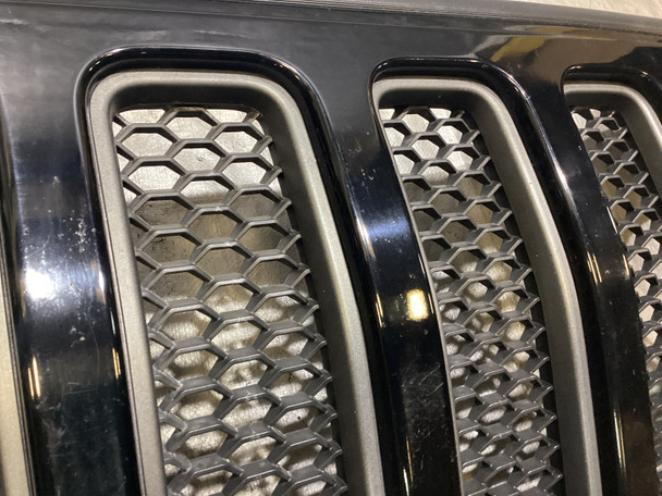 2018-2023 Jeep Wrangler JL OEM Grille Assembly w/ Gray Trim / Black JL008