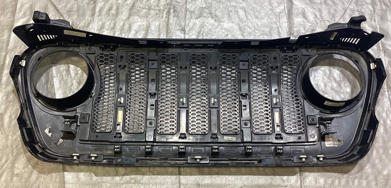 2018-2023 Jeep Wrangler JL OEM Grille Assembly w/ Gray Trim / Black JL008
