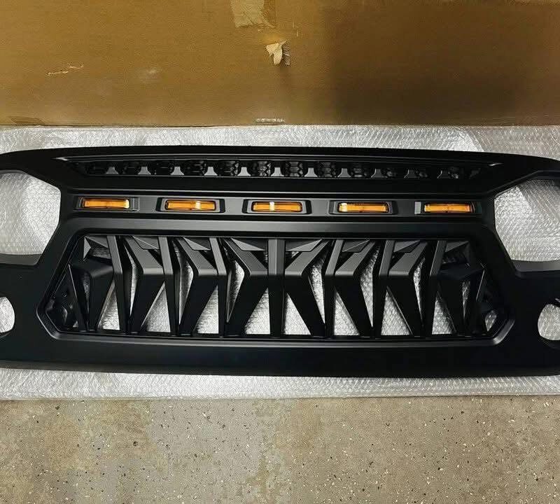Jeep Wrangler JK Front Grille (2007–2018)