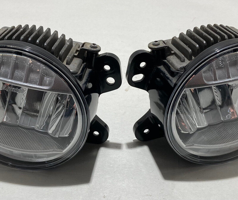 2018-2022 Jeep Wrangler JL / Gladiator JT LED Fog Lights / OEM / Pair / JT001