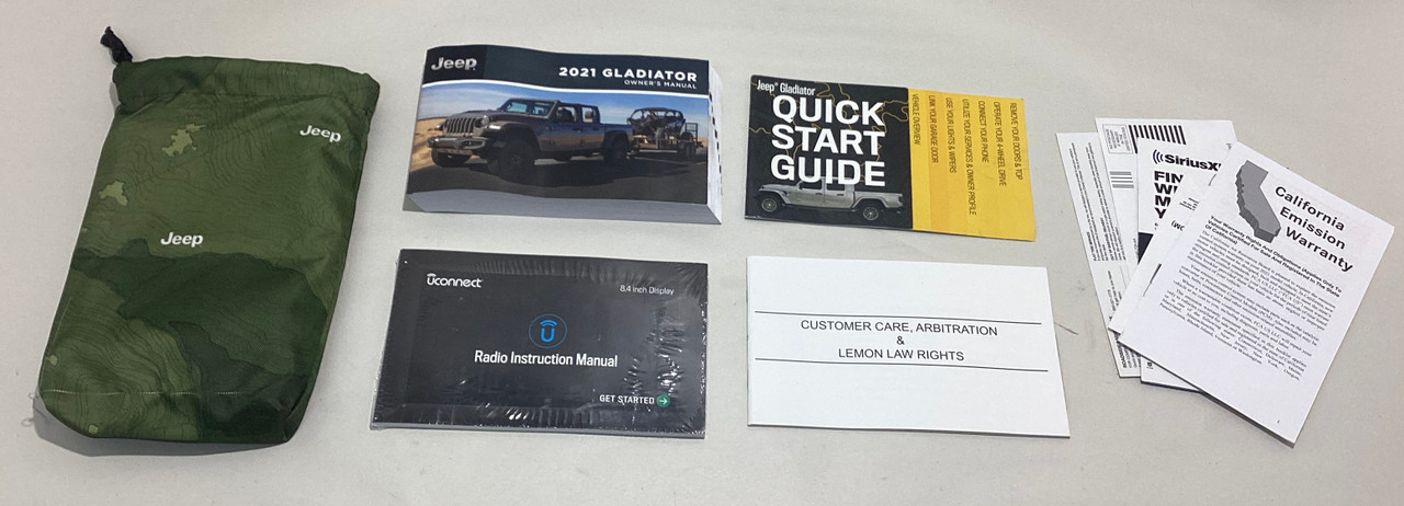 2021 Jeep Gladiator JT Factory Owner's Manual w/ Case / JT002