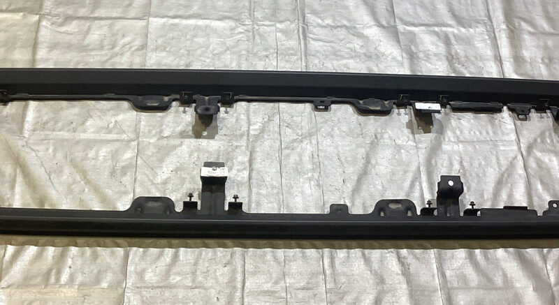 2020-2024 Jeep Gladiator JT OEM Rock Sliders / Side Rails / Pair / JT001