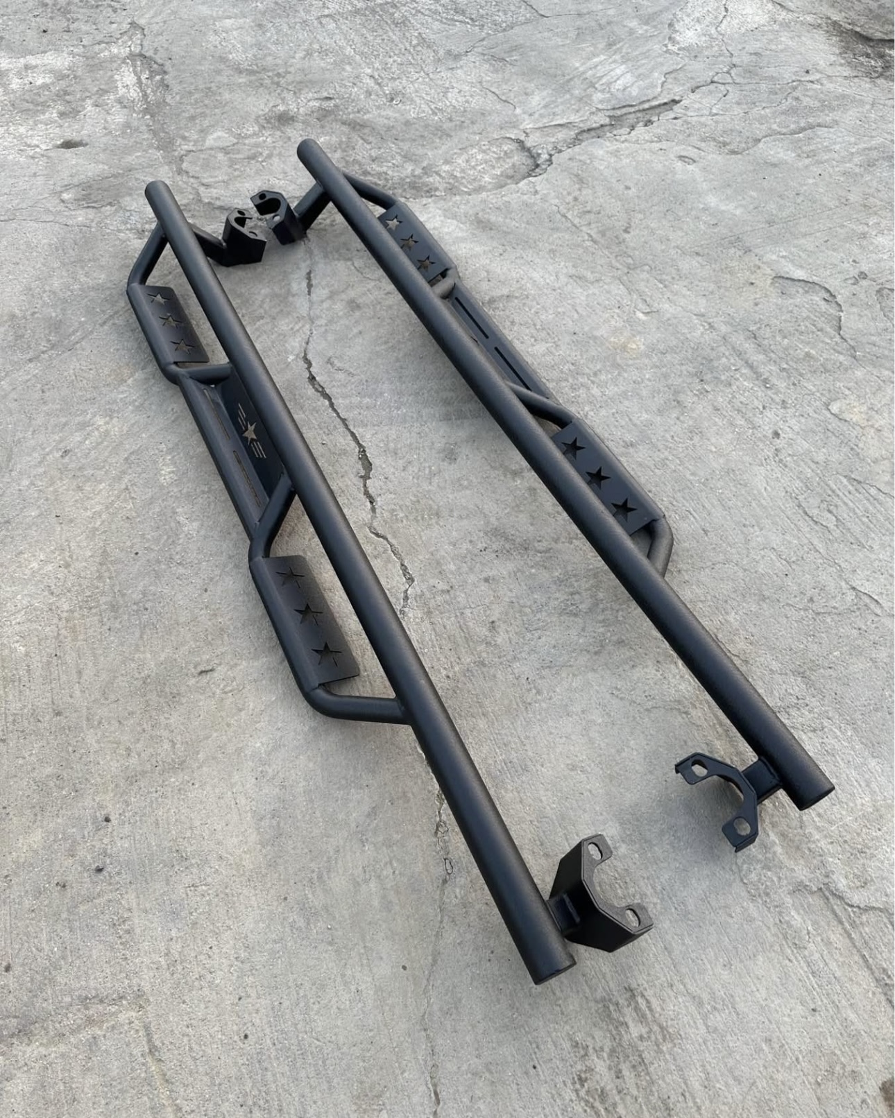 Jeep Wrangler JK 4-Door Rock Sliders / Side Steps – Black