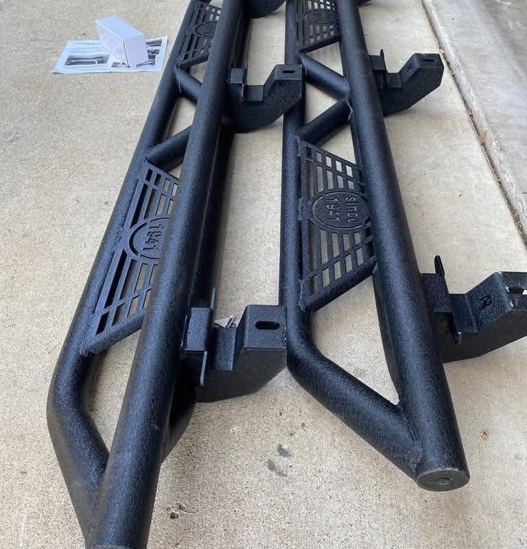 Smittybilt Nerf / Rock Slider Step Bars – Jeep Wrangler JL