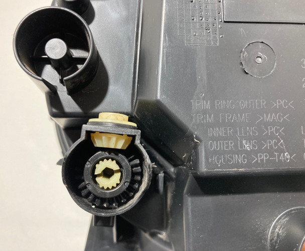 2018-2022 Jeep Wrangler JL Gladiator JT Passenger LED Headlight / JT001