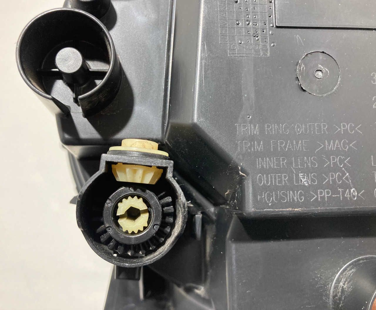 2018-2022 Jeep Wrangler JL Gladiator JT Passenger LED Headlight / JT001