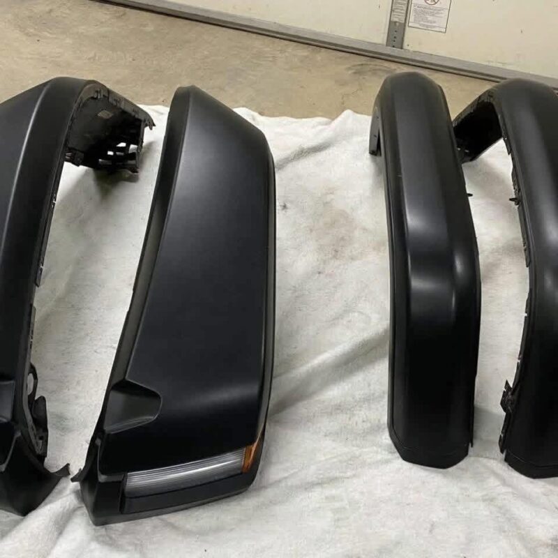 OEM-style plastic fender flares for the Jeep Wrangler JL.