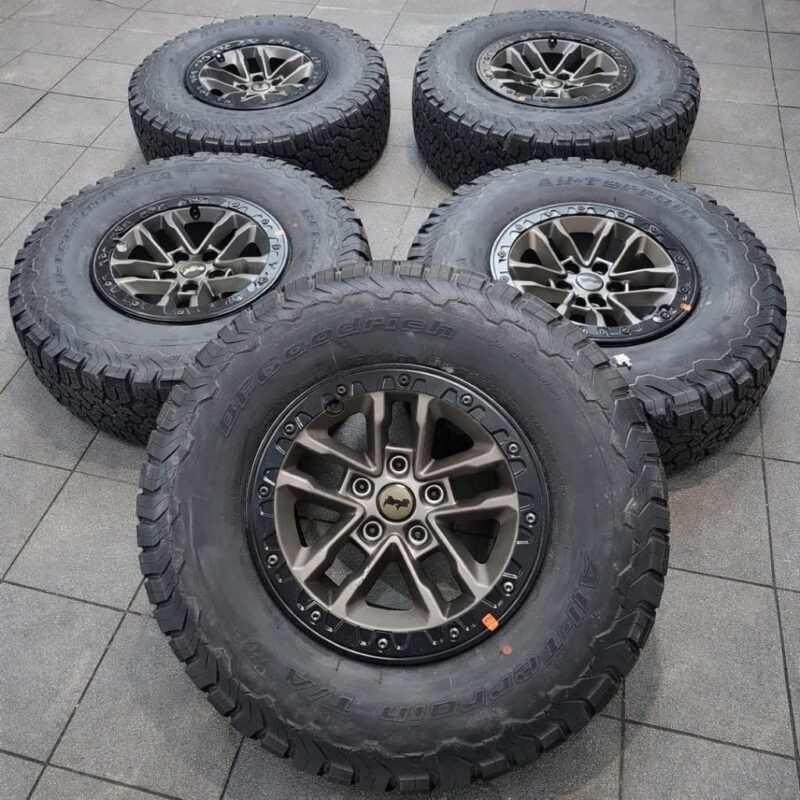 Jeep Wrangler Rubicon 392 Rims and Tires